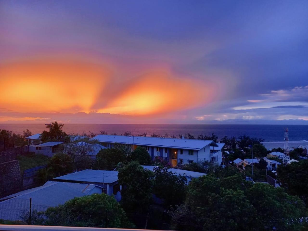 Appart Lumineux Vue Mer Leu Emra Saint-Leu Exteriör bild